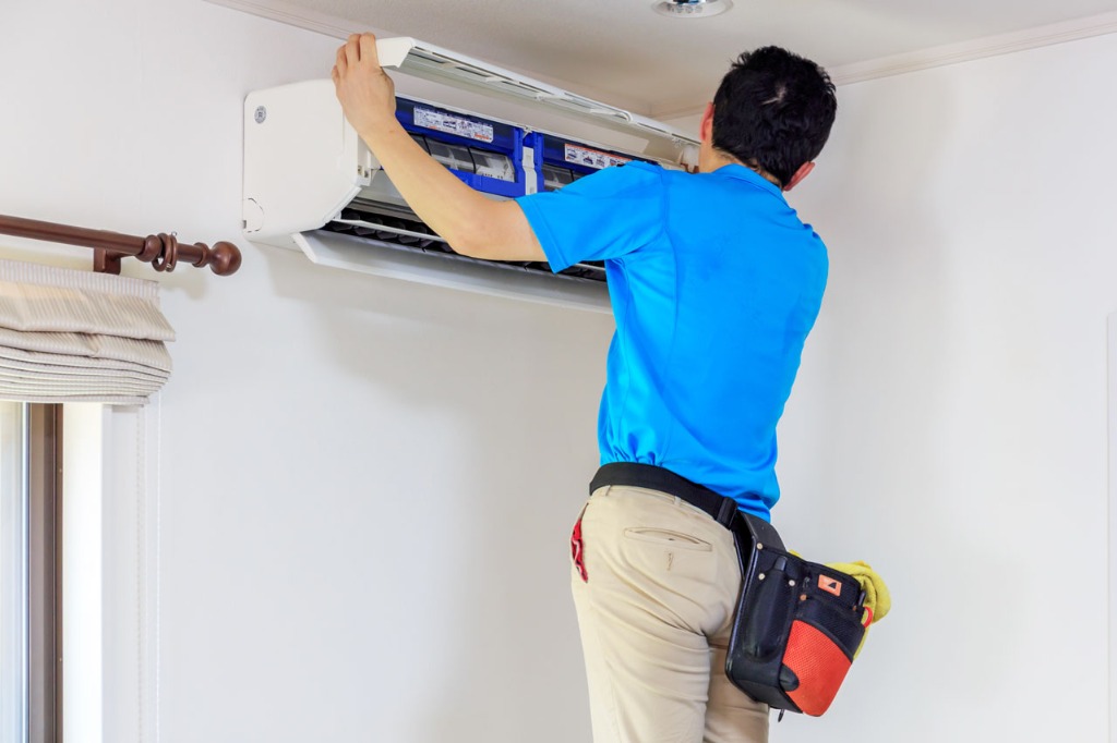 まずは、無料でご相談やお見積もりをしていますので、お気軽にお問い合わせください。<br />しっかりとしたお見積もりを出すために、現場の状況を拝見させていただきます。<br />もし、お見積もりにご納得いただけなかった場合は断っていただいてもかまいません！<br />“ハウスクリーニング岐阜”は、お客様に口コミ比較でも好評をいただいており、お値段以上にピカピカにいたしますので、安心してご依頼ください。